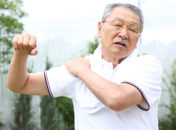 五十肩の原因は?
