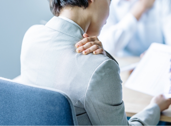 肩こりの原因とは?